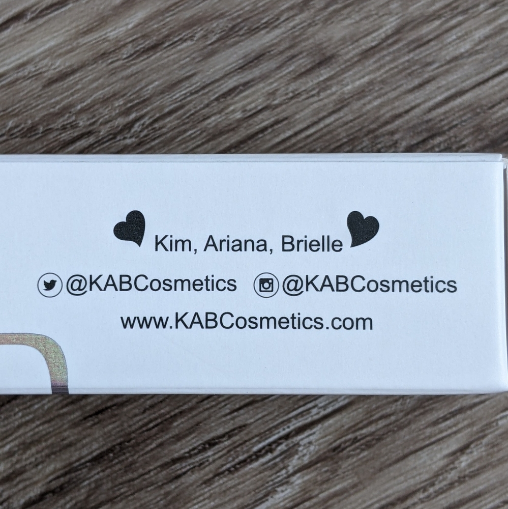 KAB Lip Oil in Juicy Melon - Picture 3 of 3